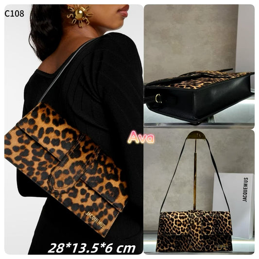 C108 Jacquemus shoulder bag