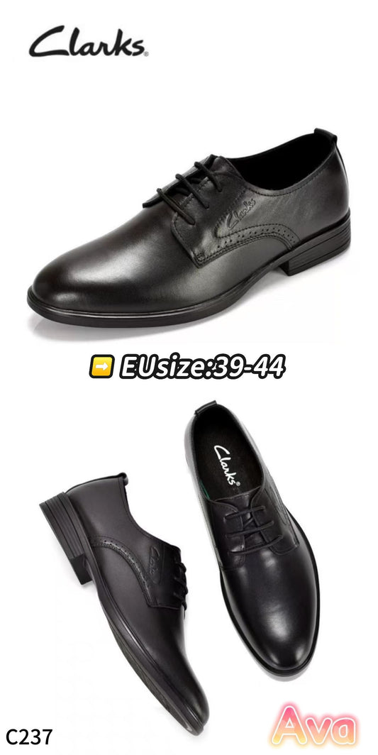 C237 Clarks leather shoes
