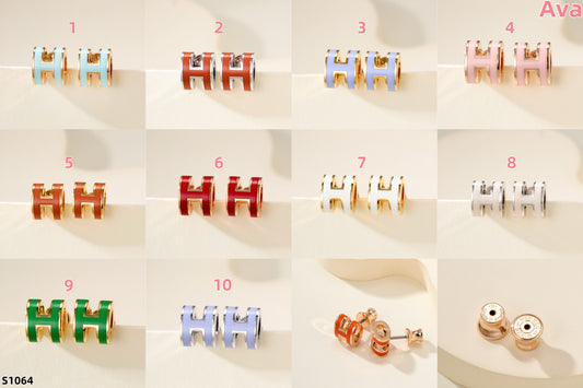 S1064 Hermès Stud Earrings
