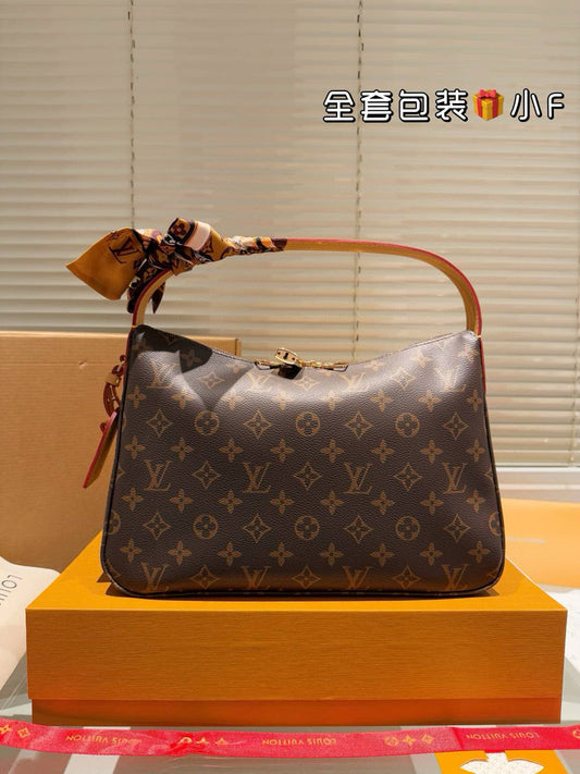 S084 L Shoulder Bag