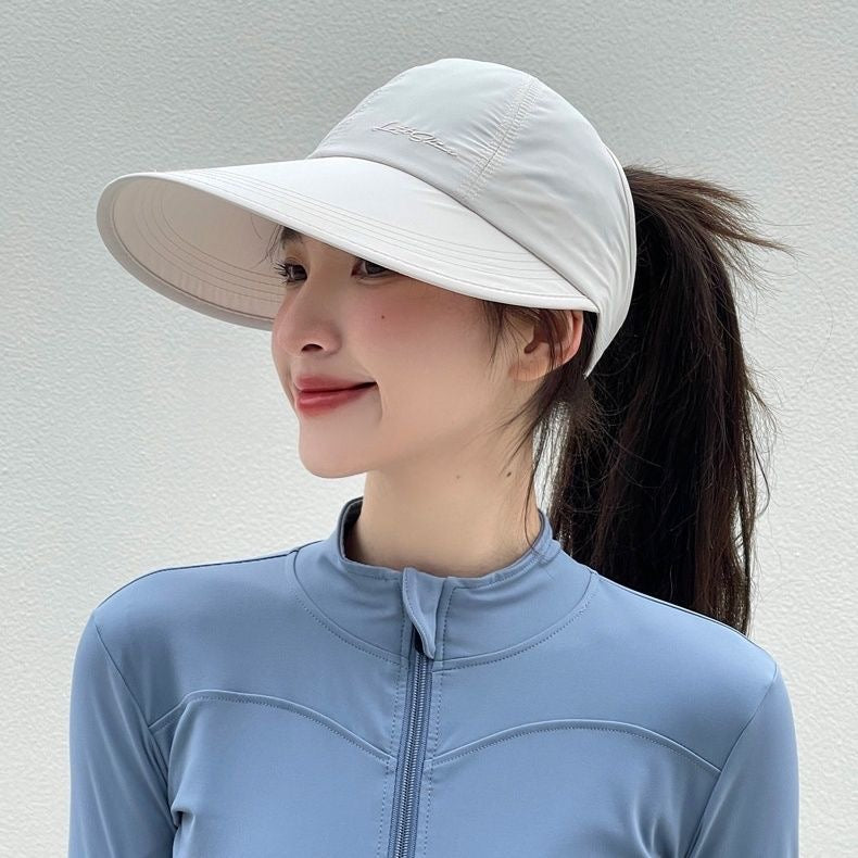 S945 Ava hat