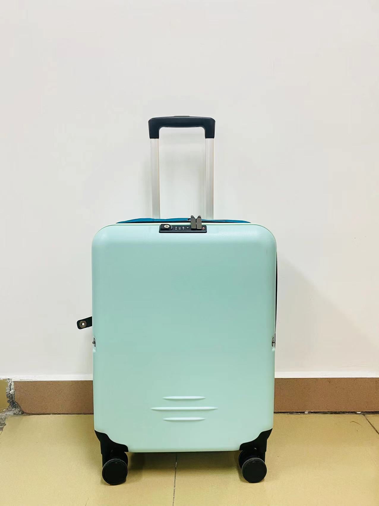 C009 Ada Luggage