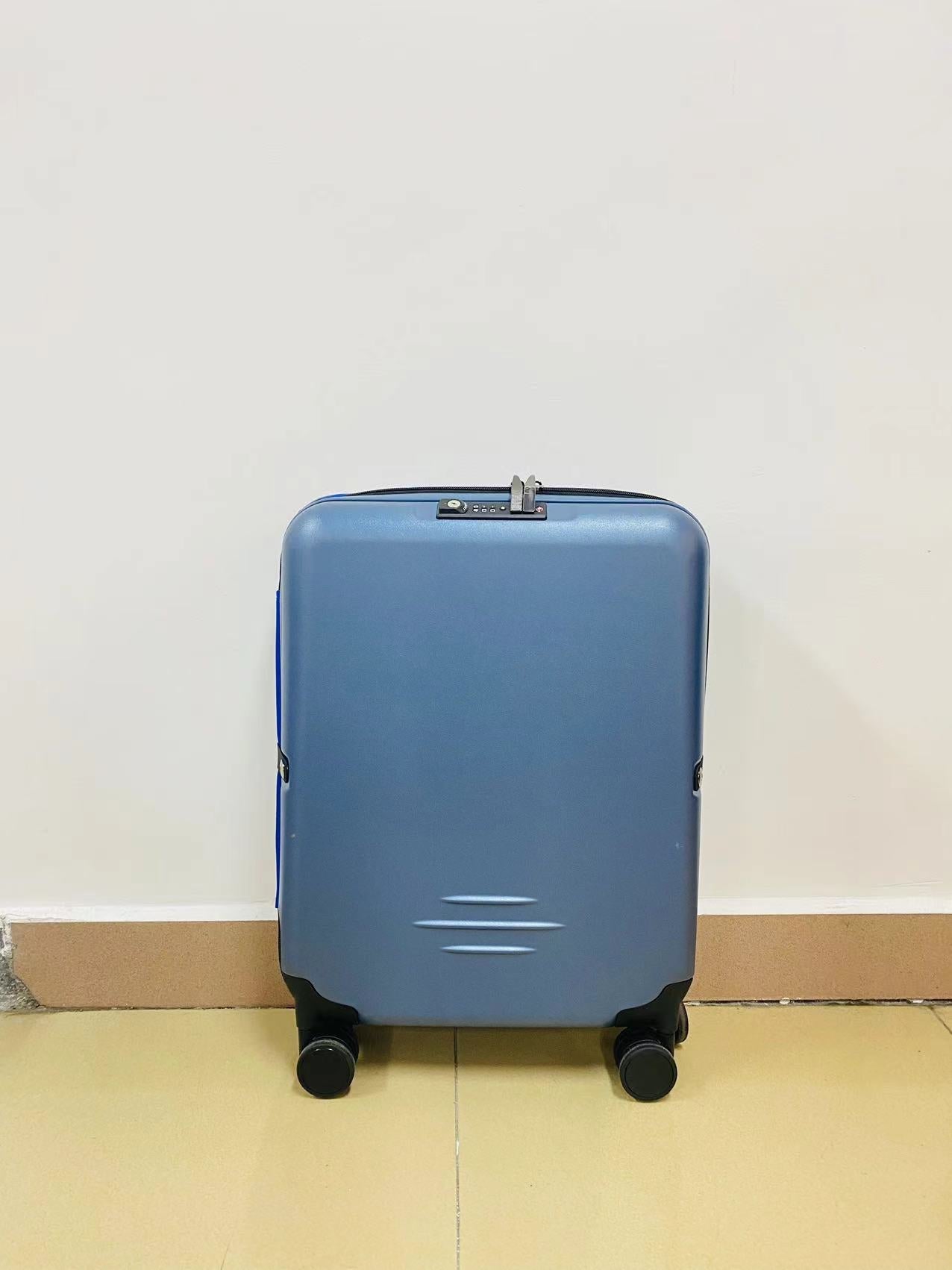 S222 Ava luggage