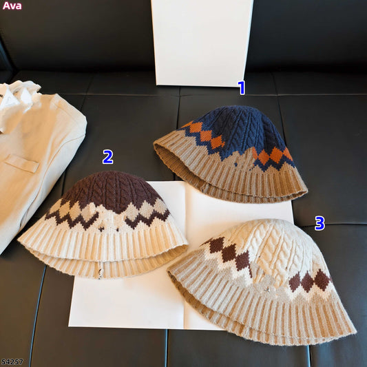 S4257 hat