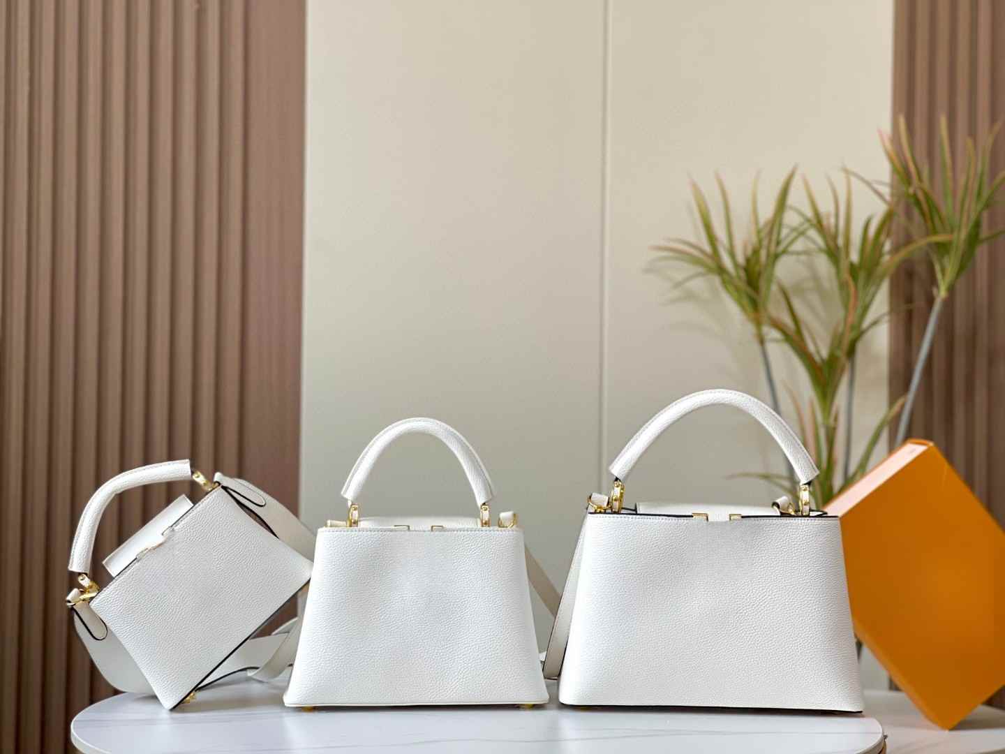S1131 L Capucines BB handbag