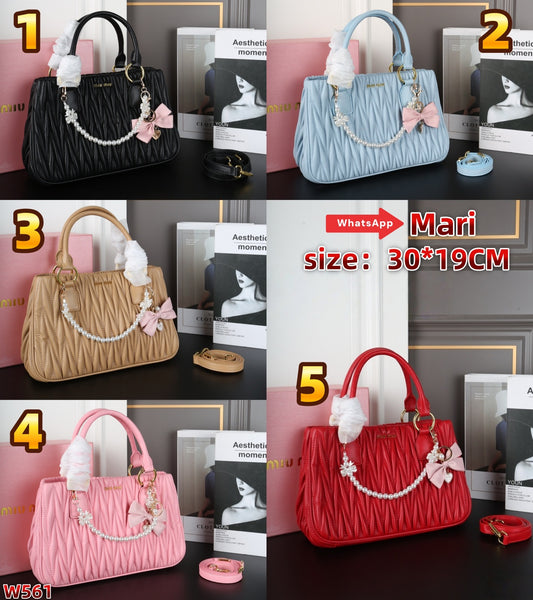 W561   handbag