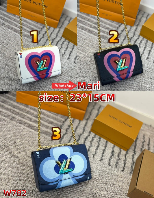 W782  shoulder bag