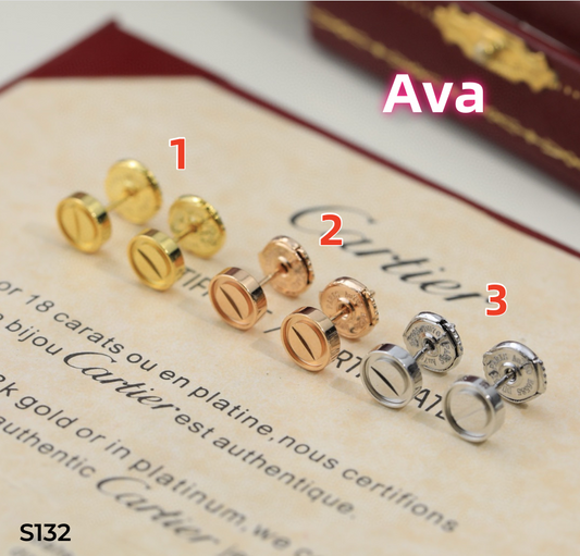 S132  stud earrings