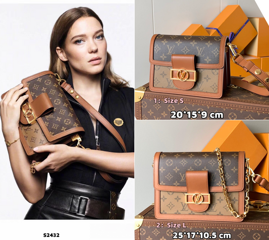S2432  Nicolas Ghesquière bag