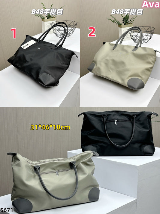 S671 Lululemon handbag