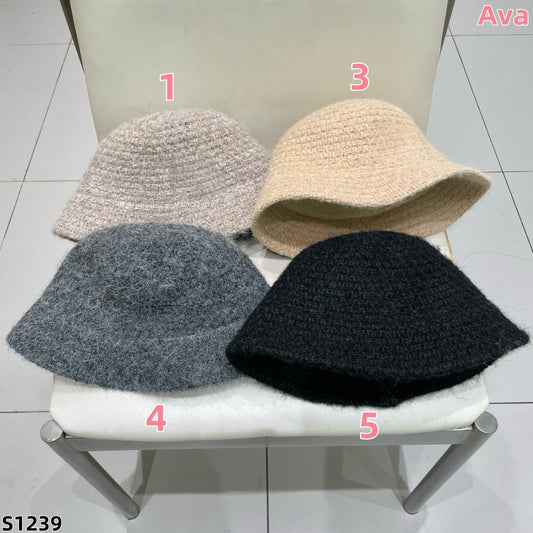 S1239  Celin hat