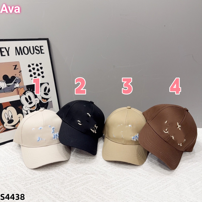 S4438  hat