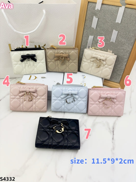 S4332  Card holder